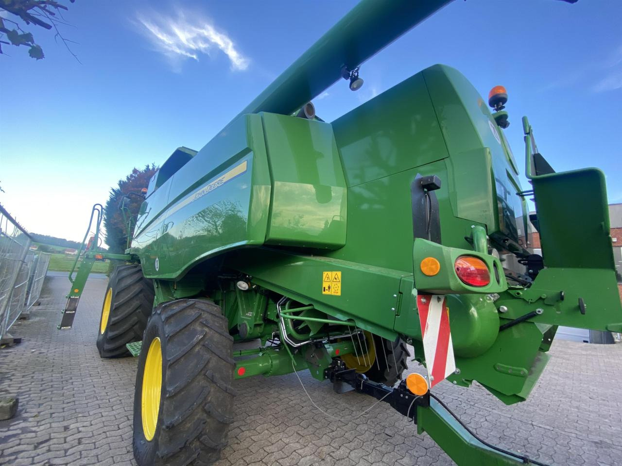 John Deere T550 - Máy gặt đập: hình 4 John Deere T550 - Máy gặt đập: hình 4