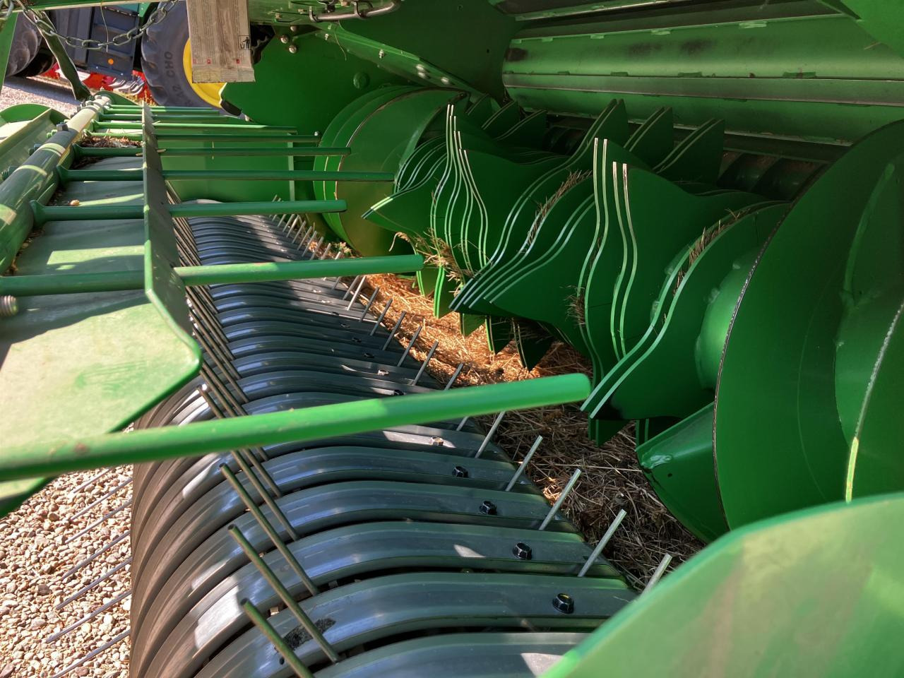 John Deere V461M MaxiCut HC13 - Máy đóng kiện tròn: hình 5 John Deere V461M MaxiCut HC13 - Máy đóng kiện tròn: hình 5