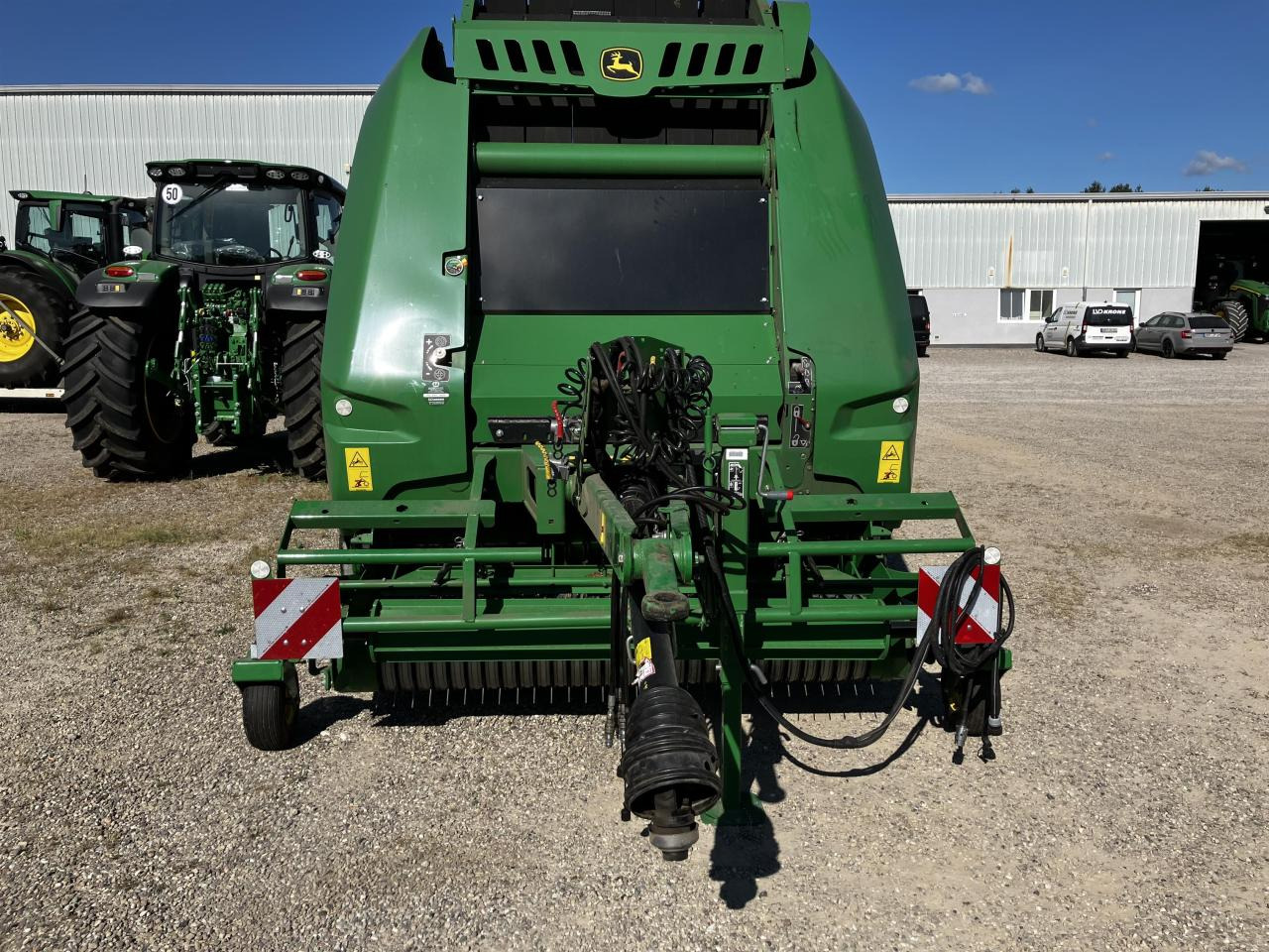 John Deere V461M MaxiCut HC13 - Máy đóng kiện tròn: hình 3 John Deere V461M MaxiCut HC13 - Máy đóng kiện tròn: hình 3
