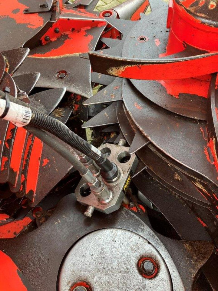 Kemper 375 - Đính kèm máy gặt đập thức ăn gia súc: hình 5 Kemper 375 - Đính kèm máy gặt đập thức ăn gia súc: hình 5