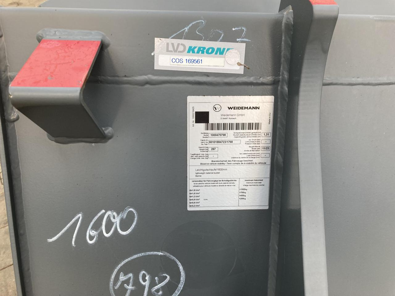 Kramer 1600 mm - Gầu: hình 5 Kramer 1600 mm - Gầu: hình 5