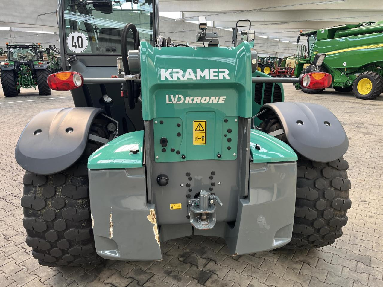Kramer KT557 - Xe nhấc hình viễn vọng kính: hình 5 Kramer KT557 - Xe nhấc hình viễn vọng kính: hình 5