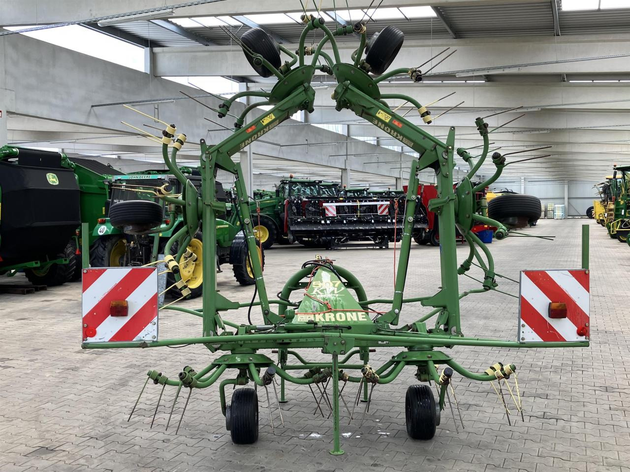 Krone KW 7.70/6x7 - Dàn trải/ Cào: hình 5 Krone KW 7.70/6x7 - Dàn trải/ Cào: hình 5