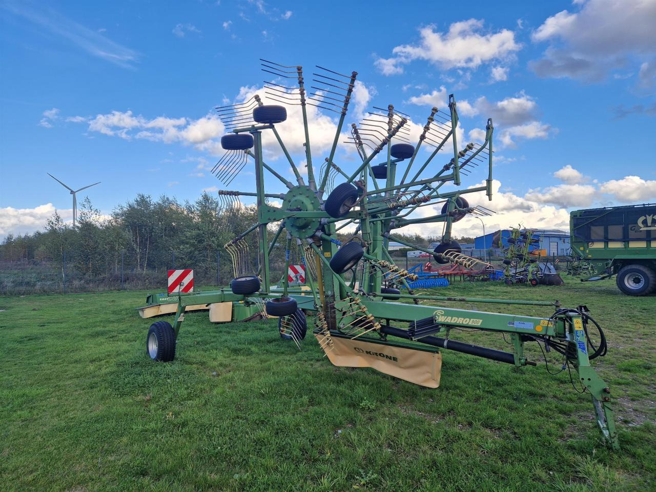 Krone Swadro 900 - Dàn trải/ Cào: hình 2 Krone Swadro 900 - Dàn trải/ Cào: hình 2