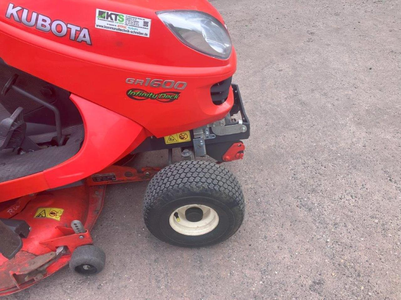 Kubota GR1600-ID-II - Máy cắt cỏ vườn: hình 3 Kubota GR1600-ID-II - Máy cắt cỏ vườn: hình 3