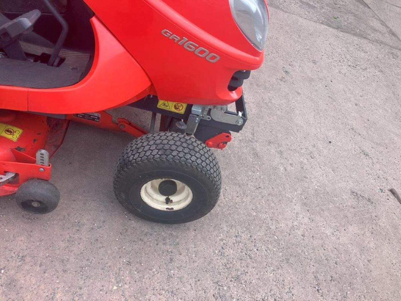 Kubota GR1600-ID-II - Máy cắt cỏ vườn: hình 4 Kubota GR1600-ID-II - Máy cắt cỏ vườn: hình 4
