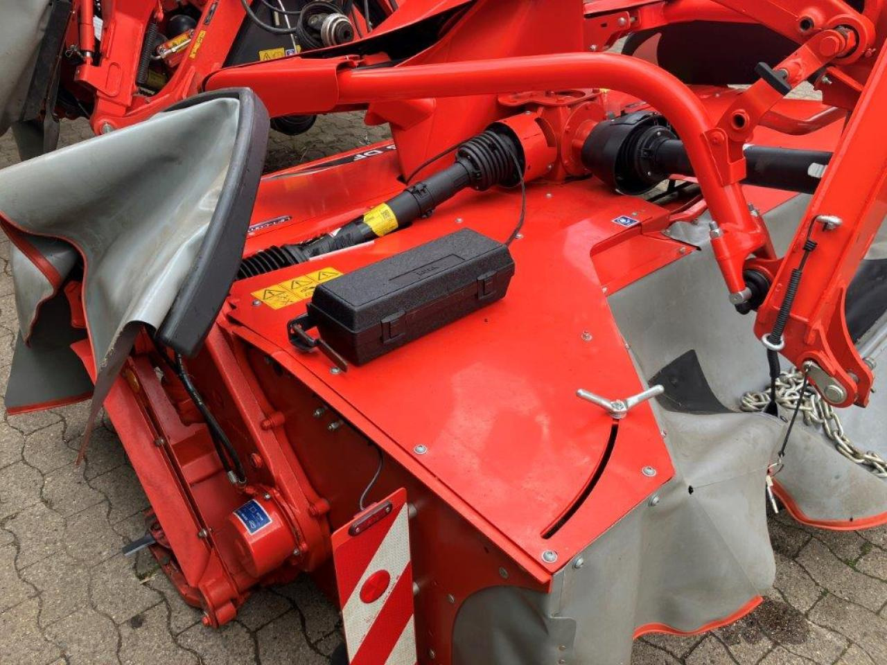 Kuhn FC9330 RA - Máy cắt cỏ: hình 5 Kuhn FC9330 RA - Máy cắt cỏ: hình 5