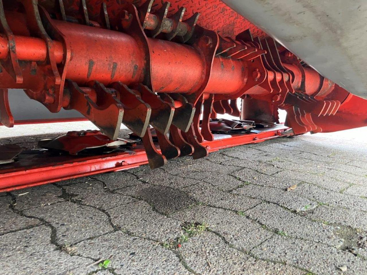 Kuhn FC9330 RA - Máy cắt cỏ: hình 4 Kuhn FC9330 RA - Máy cắt cỏ: hình 4