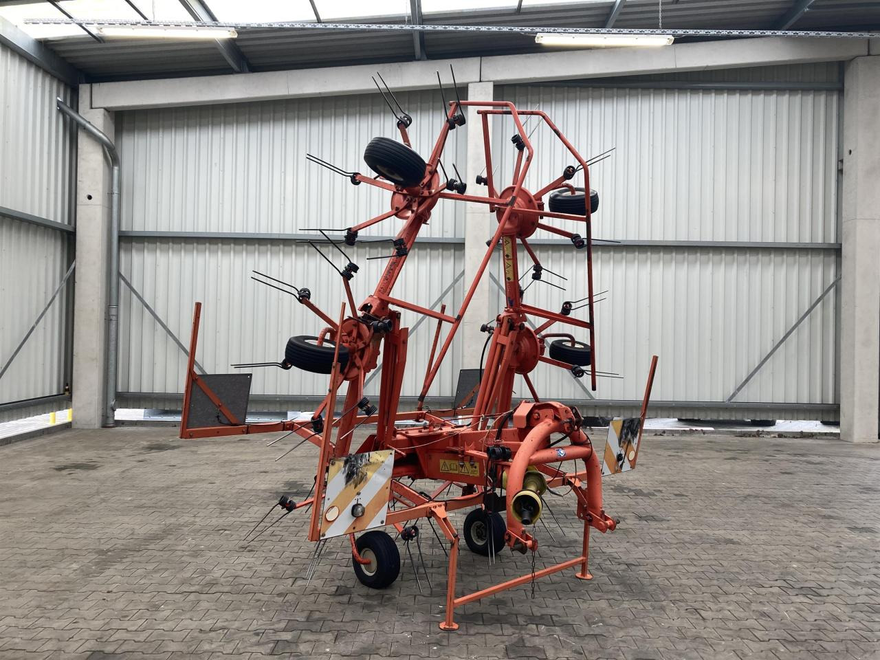 Kuhn GF 6301 MH - Dàn trải/ Cào: hình 2 Kuhn GF 6301 MH - Dàn trải/ Cào: hình 2