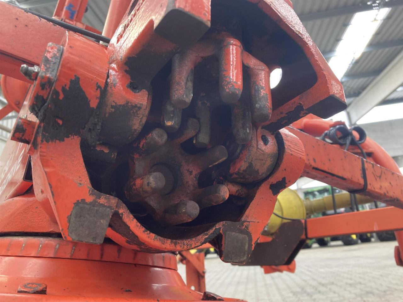 Kuhn GF 6301 MH - Dàn trải/ Cào: hình 4 Kuhn GF 6301 MH - Dàn trải/ Cào: hình 4