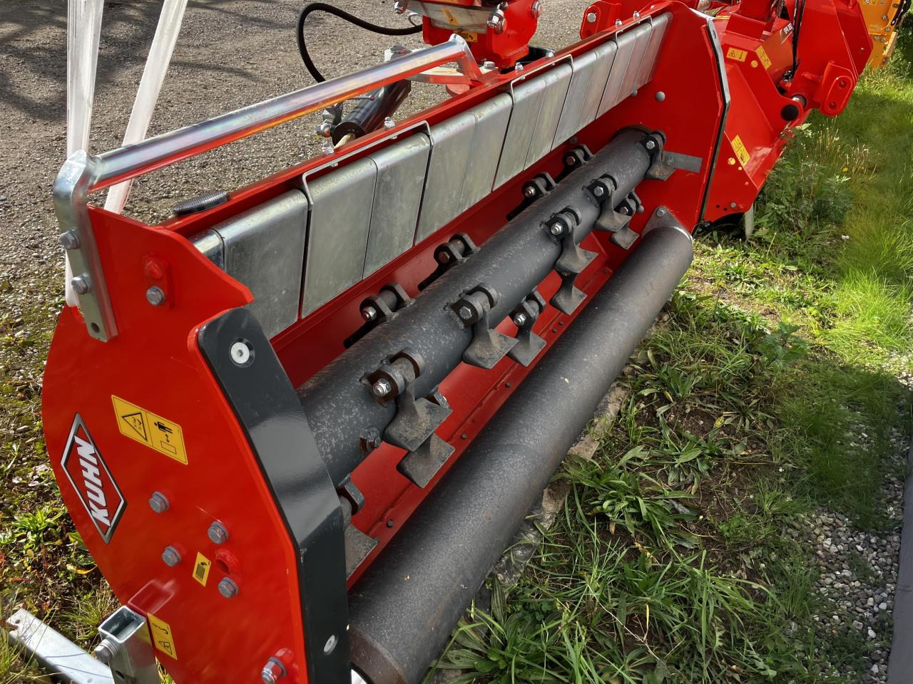 Kuhn TBE 19 - Dàn băm cỏ: hình 4 Kuhn TBE 19 - Dàn băm cỏ: hình 4