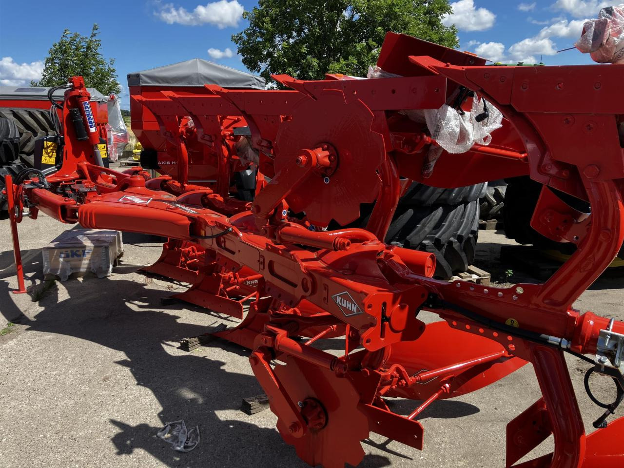 Kuhn Vari-Master L5E - Cày: hình 1 Kuhn Vari-Master L5E - Cày: hình 1