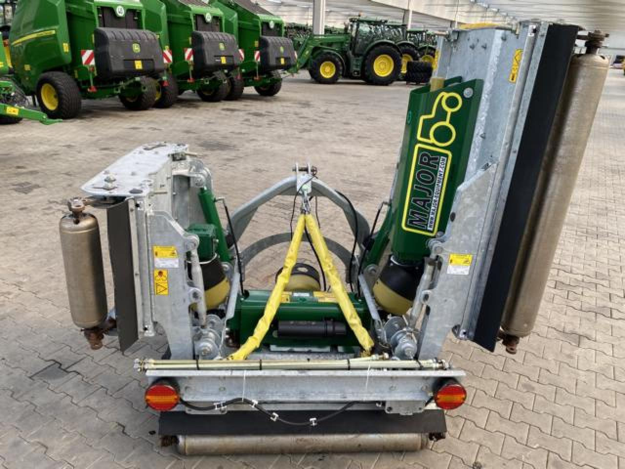 Major MJ71-340 - Máy cắt cỏ vườn: hình 4 Major MJ71-340 - Máy cắt cỏ vườn: hình 4