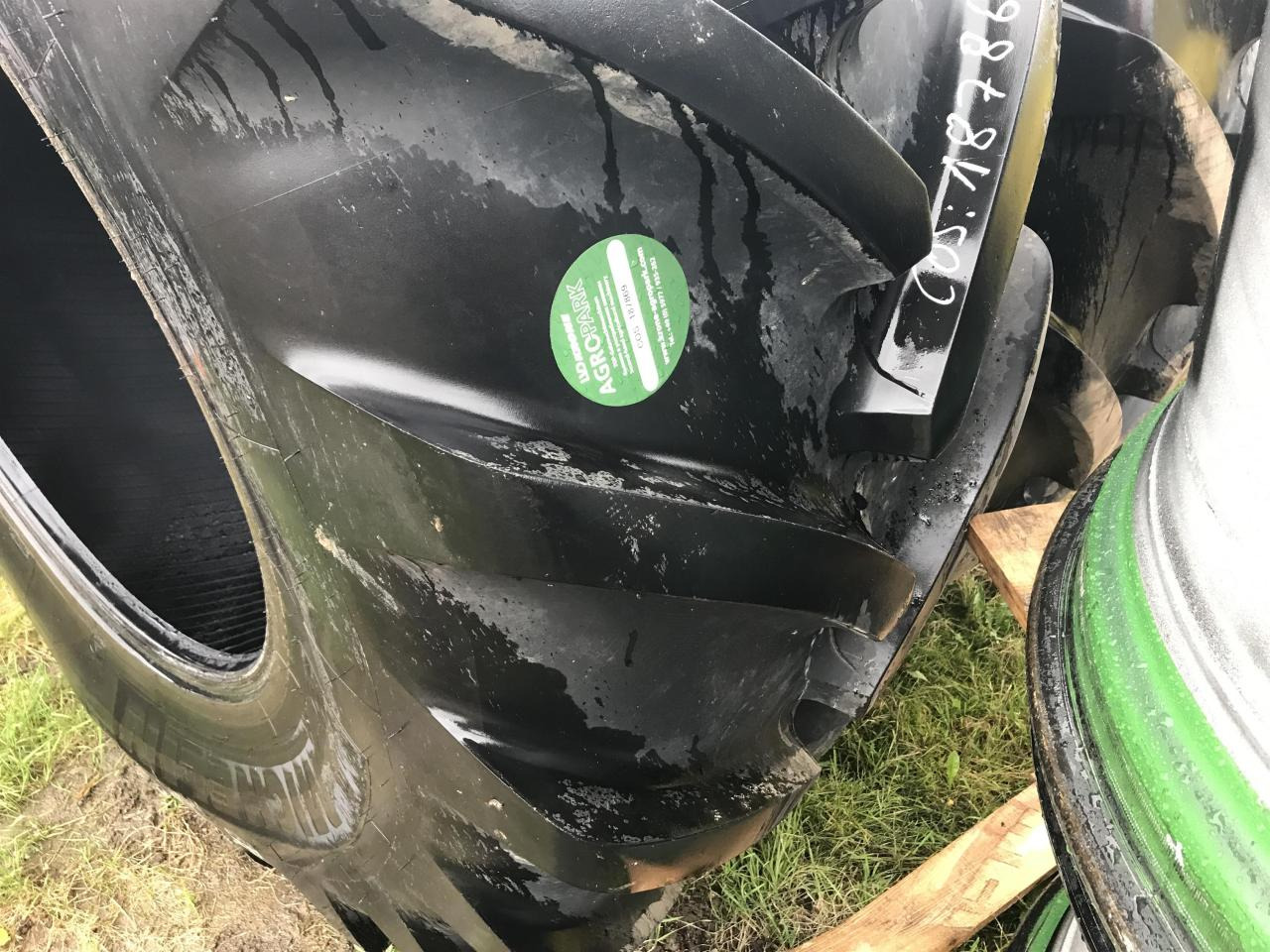 Michelin 710/70R42 - Lốp cho Máy móc nông nghiệp: hình 3 Michelin 710/70R42 - Lốp cho Máy móc nông nghiệp: hình 3