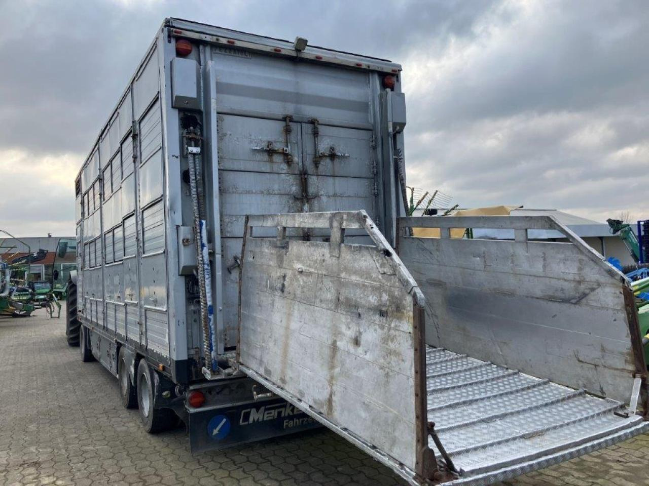 Pezzaioli 3-Stock - Toa kéo trang trại: hình 5 Pezzaioli 3-Stock - Toa kéo trang trại: hình 5