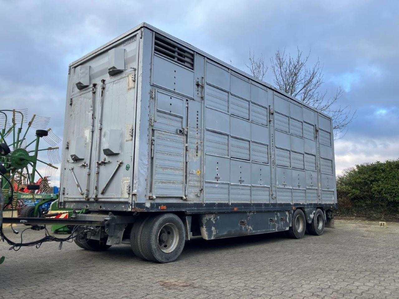 Pezzaioli 3-Stock - Toa kéo trang trại: hình 2 Pezzaioli 3-Stock - Toa kéo trang trại: hình 2