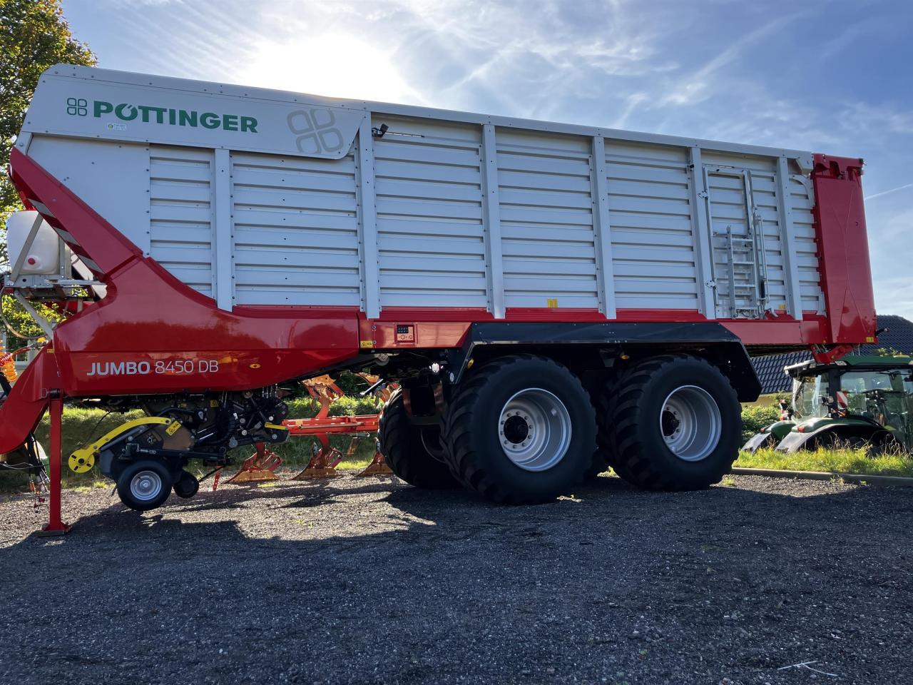 Pöttinger Jumbo 8450 DB - Xe kéo tự chất hàng: hình 1 Pöttinger Jumbo 8450 DB - Xe kéo tự chất hàng: hình 1