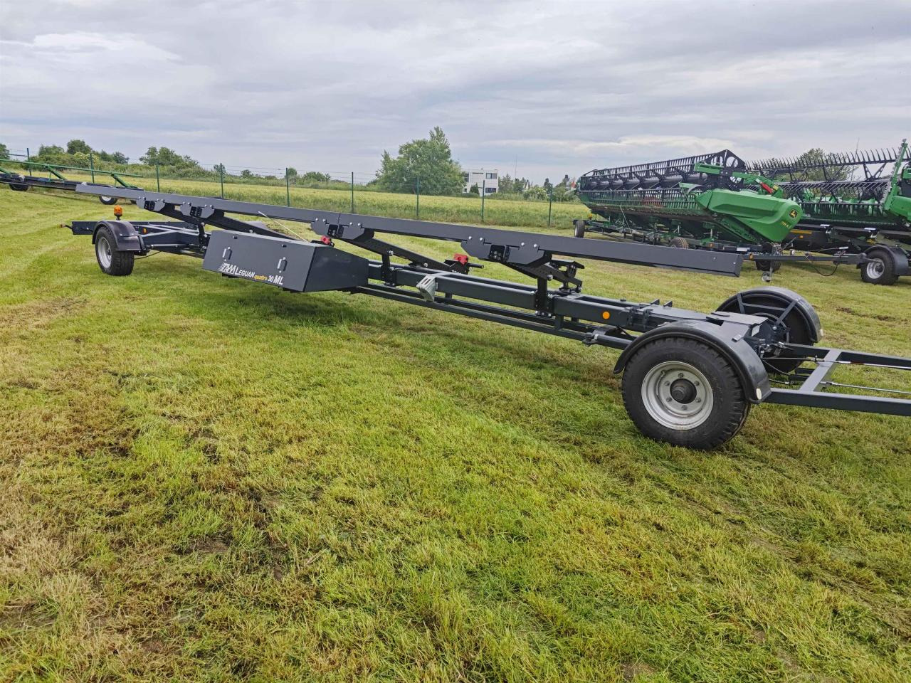 TAM Leguan Quattro ML 30ft - Máy gặt liên hợp: hình 1 TAM Leguan Quattro ML 30ft - Máy gặt liên hợp: hình 1