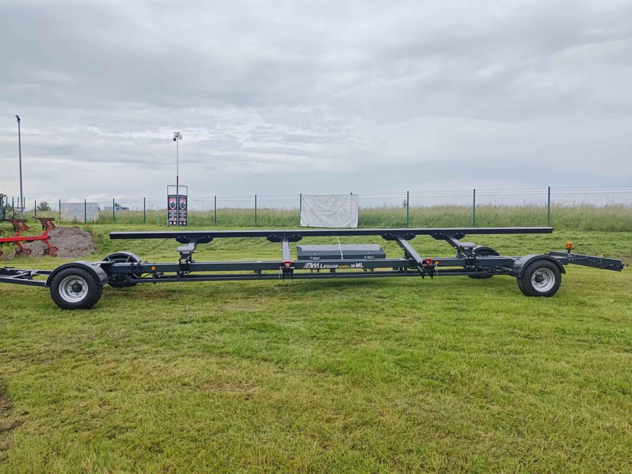 TAM Leguan Quattro ML 30ft - Máy gặt liên hợp: hình 5 TAM Leguan Quattro ML 30ft - Máy gặt liên hợp: hình 5