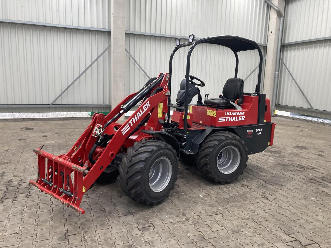 Thaler 2438H - Máy xúc lật bánh lốp: hình 1 Thaler 2438H - Máy xúc lật bánh lốp: hình 1
