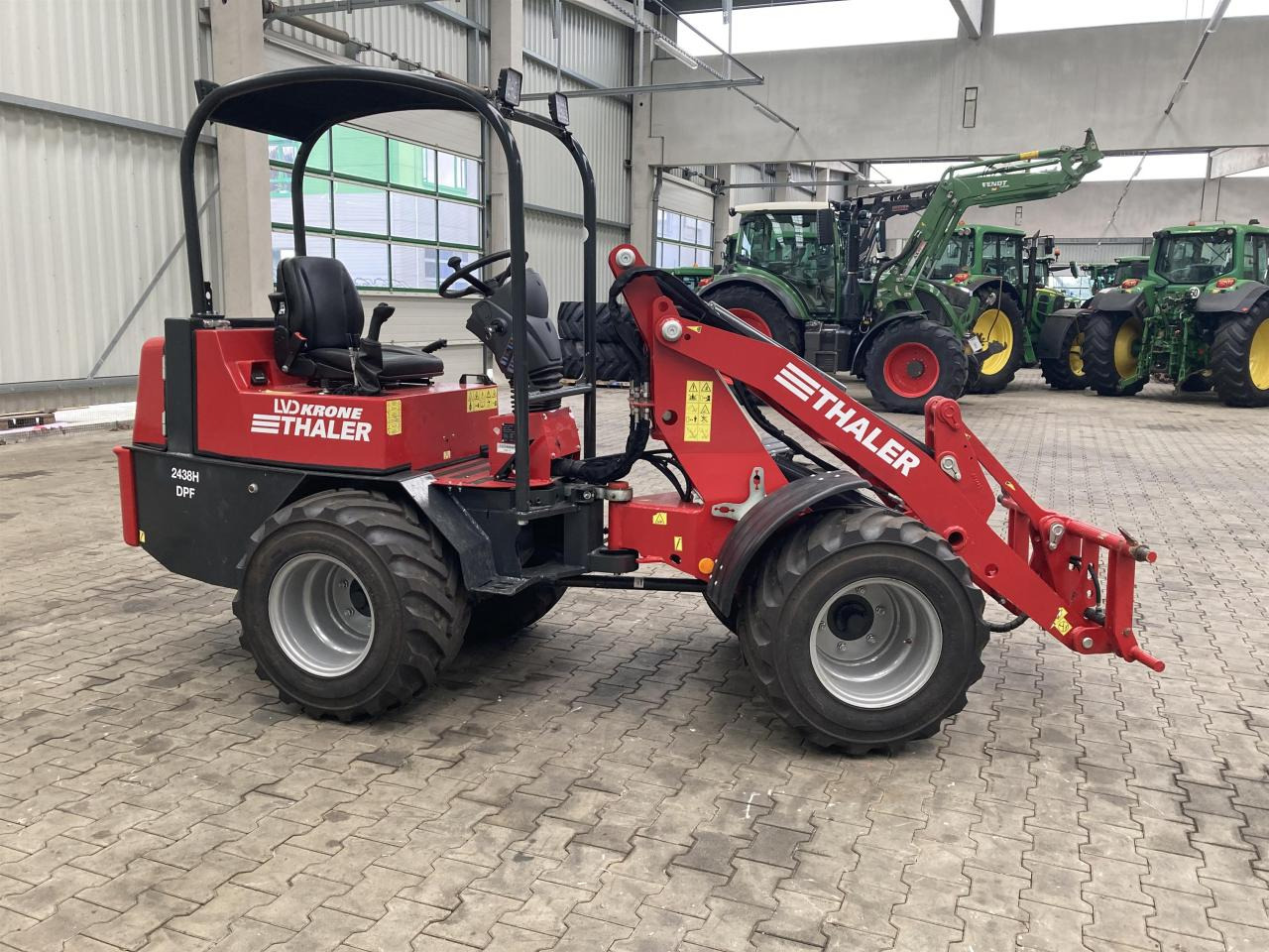 Máy xúc lật bánh lốp Thaler 2438H: hình 6