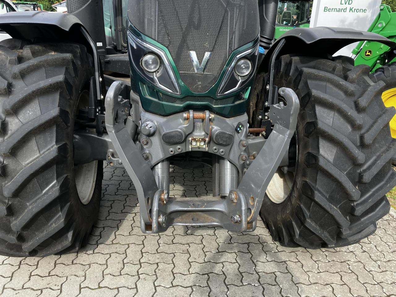 Valtra T174 Versu - Máy cày: hình 4 Valtra T174 Versu - Máy cày: hình 4