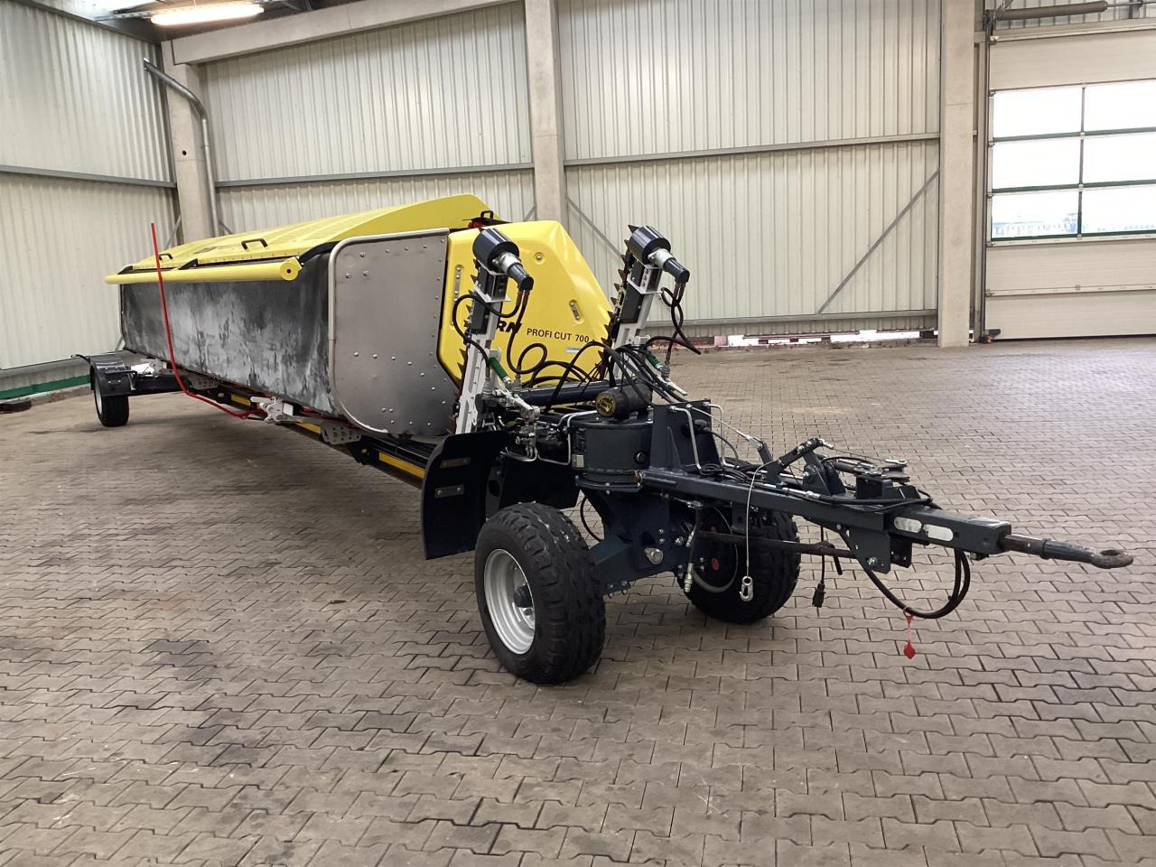Zürn Profi Cut 700 - Đính kèm máy gặt đập thức ăn gia súc: hình 1 Zürn Profi Cut 700 - Đính kèm máy gặt đập thức ăn gia súc: hình 1
