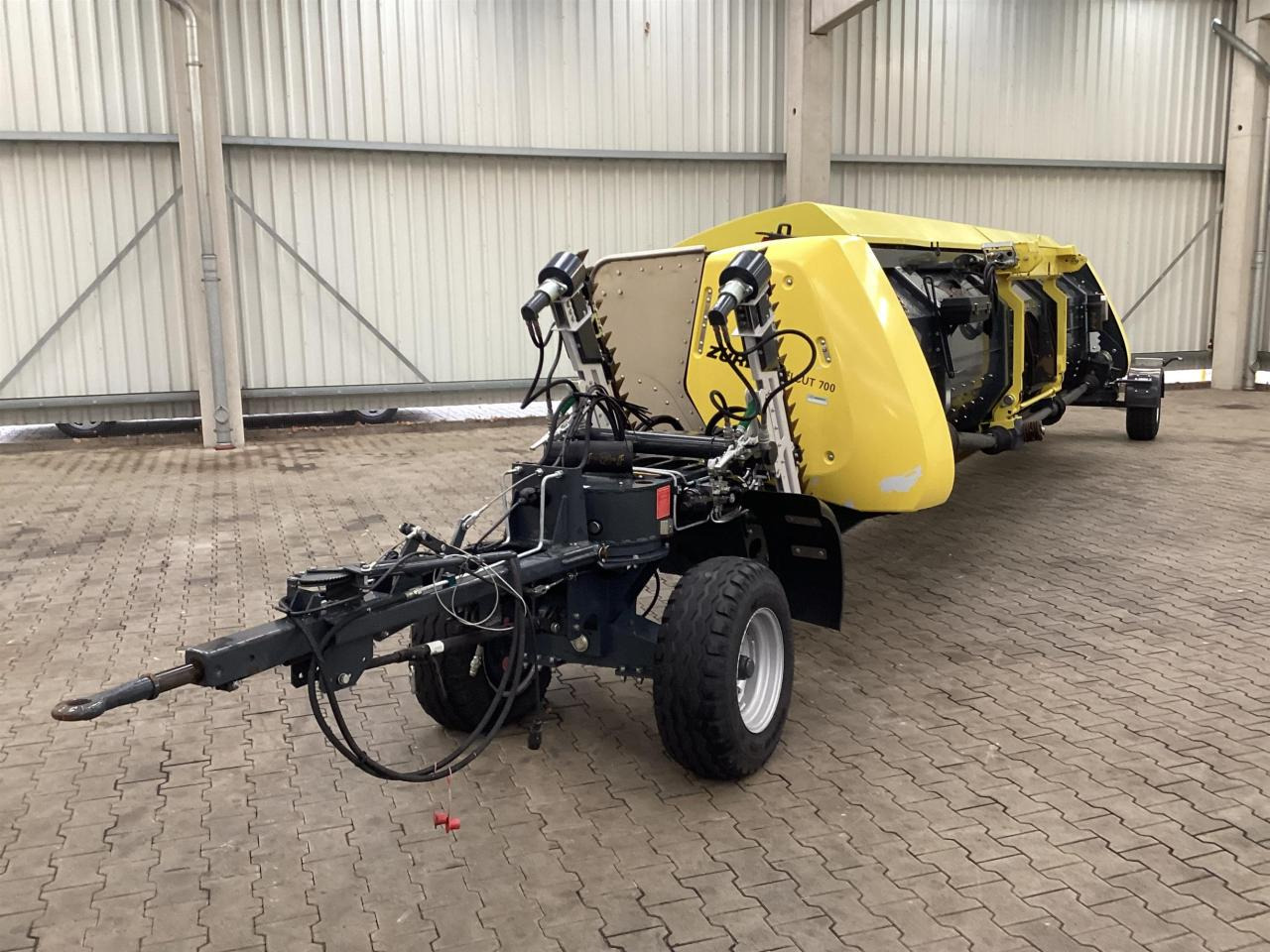 Zürn Profi Cut 700 - Đính kèm máy gặt đập thức ăn gia súc: hình 2 Zürn Profi Cut 700 - Đính kèm máy gặt đập thức ăn gia súc: hình 2