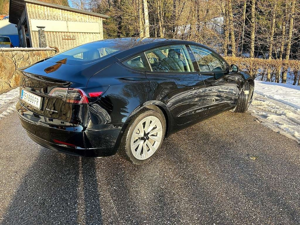 Tesla Model 3 Long Range - Xe hơi: hình 3 Tesla Model 3 Long Range - Xe hơi: hình 3