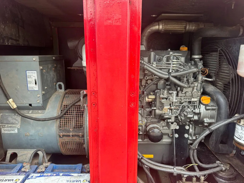 Atlas-Copco QAS 38 Yanmar Mecc Alte Spa 40 kVA Silent generatorset - Bộ phát điện: hình 5 Atlas-Copco QAS 38 Yanmar Mecc Alte Spa 40 kVA Silent generatorset - Bộ phát điện: hình 5