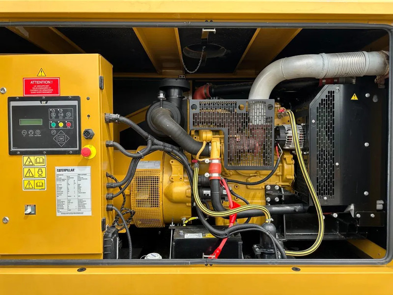 Caterpillar DE110E2 110 kVA Silent generatorset as New ! 121 hours XXL tank - Bộ phát điện: hình 2 Caterpillar DE110E2 110 kVA Silent generatorset as New ! 121 hours XXL tank - Bộ phát điện: hình 2