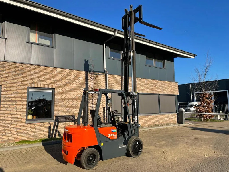 Xe nâng diesel Doosan D30G Yanmar 3 ton Triplex Freelift Sideshift Diesel Heftruck 470 cm hefhoogte: hình 20 Xe nâng diesel Doosan D30G Yanmar 3 ton Triplex Freelift Sideshift Diesel Heftruck 470 cm hefhoogte: hình 20