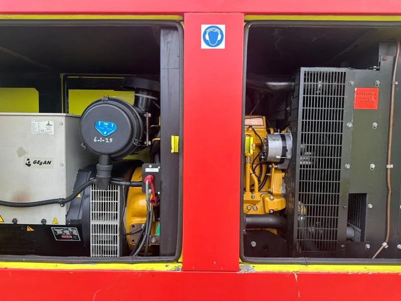 GESAN DJS 100 John Deere Stamford 100 kVA Silent Rental generatorset - Bộ phát điện: hình 3 GESAN DJS 100 John Deere Stamford 100 kVA Silent Rental generatorset - Bộ phát điện: hình 3
