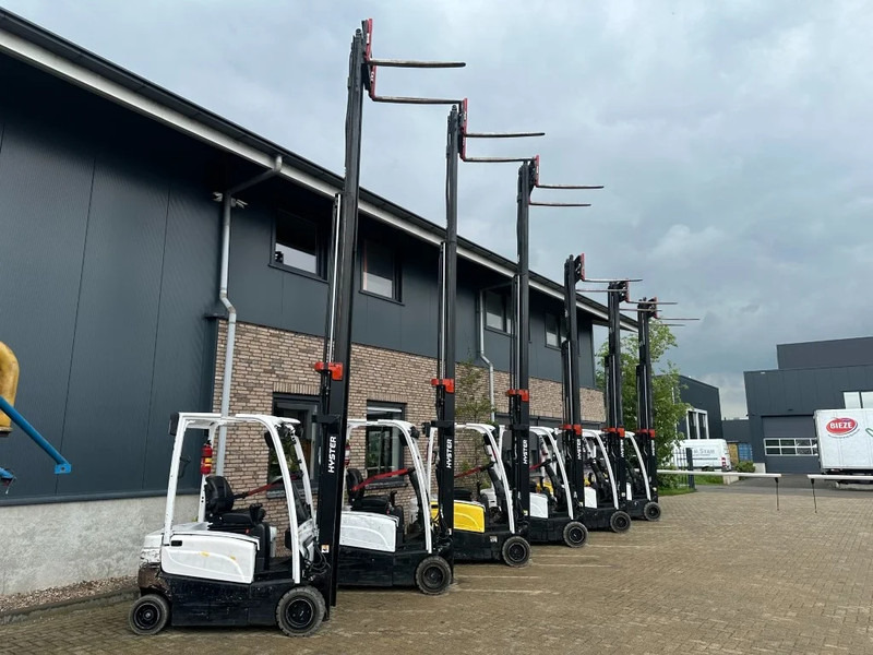 Xe nâng điện Hyster J1.8XN MWB 1.8 ton Triplex Freelift Sideshift Positioner Elektra Heftruck Accu 2023: hình 7 Xe nâng điện Hyster J1.8XN MWB 1.8 ton Triplex Freelift Sideshift Positioner Elektra Heftruck Accu 2023: hình 7