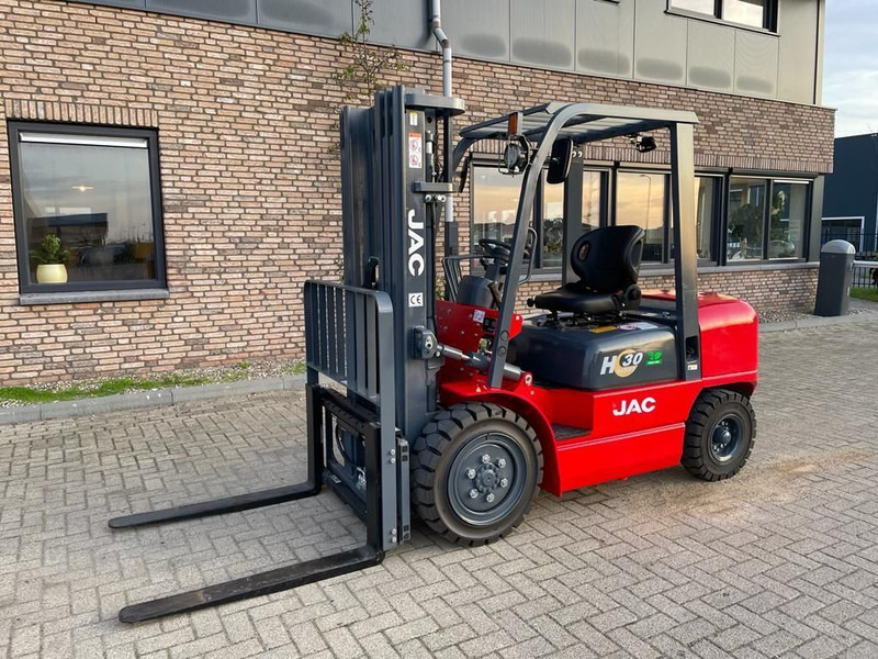 Isuzu JAC CPCD30 3 ton Triplex Freelift Sideshift Diesel Heftruck New ! - Xe nâng diesel: hình 2 Isuzu JAC CPCD30 3 ton Triplex Freelift Sideshift Diesel Heftruck New ! - Xe nâng diesel: hình 2