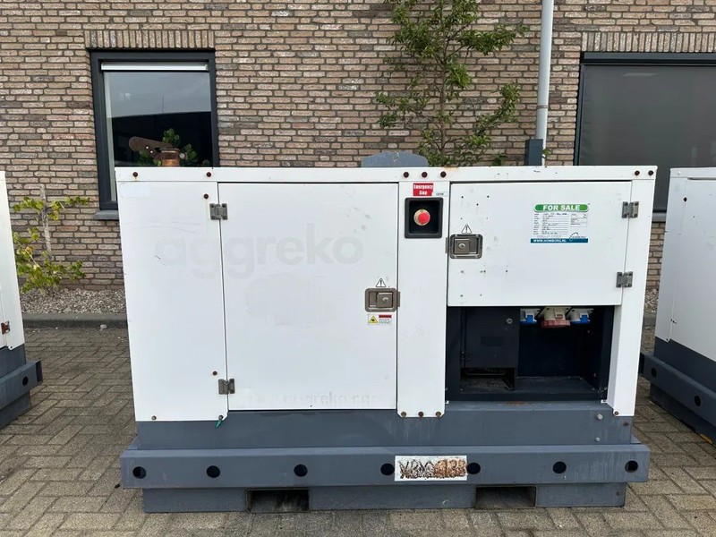 Iveco FPT F32 AM1A Leroy Somer 32 kVA Silent generatorset 154 hours ! - Bộ phát điện: hình 1 Iveco FPT F32 AM1A Leroy Somer 32 kVA Silent generatorset 154 hours ! - Bộ phát điện: hình 1