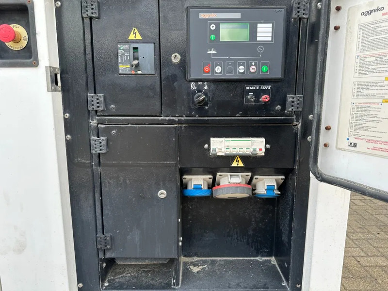 Iveco FPT F32 AM1A Leroy Somer 32 kVA Silent generatorset 21 hours ! - Bộ phát điện: hình 2 Iveco FPT F32 AM1A Leroy Somer 32 kVA Silent generatorset 21 hours ! - Bộ phát điện: hình 2