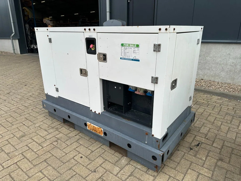 Iveco FPT F32 AM1A Leroy Somer 32 kVA Silent generatorset 28 hours ! - Bộ phát điện: hình 4 Iveco FPT F32 AM1A Leroy Somer 32 kVA Silent generatorset 28 hours ! - Bộ phát điện: hình 4