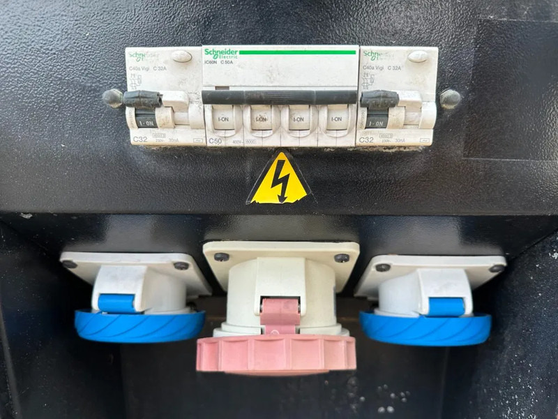 Iveco FPT F32 AM1A Leroy Somer 32 kVA Silent generatorset 667 hours ! - Bộ phát điện: hình 5 Iveco FPT F32 AM1A Leroy Somer 32 kVA Silent generatorset 667 hours ! - Bộ phát điện: hình 5