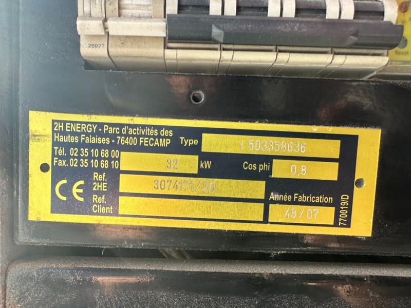 Iveco Marelli 40 KVA Supersilent generatorset in 8 ft container - Bộ phát điện: hình 5 Iveco Marelli 40 KVA Supersilent generatorset in 8 ft container - Bộ phát điện: hình 5