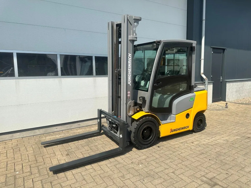 Jungheinrich DFG 425 Triplex Freelift Sideshift 2.5 ton Diesel Heftruck as New ! 675 hours ! - Xe nâng diesel: hình 5 Jungheinrich DFG 425 Triplex Freelift Sideshift 2.5 ton Diesel Heftruck as New ! 675 hours ! - Xe nâng diesel: hình 5