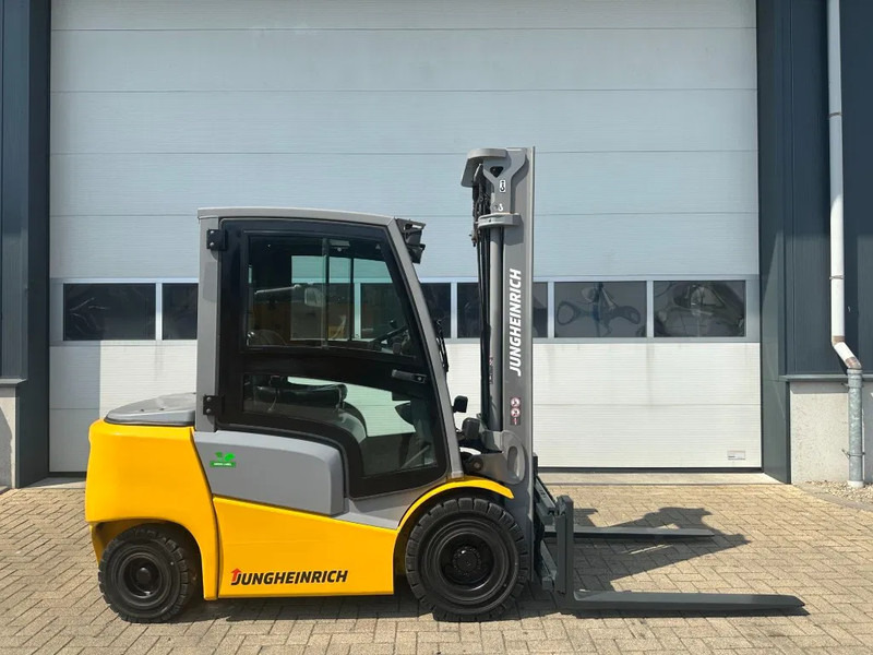 Jungheinrich DFG 425 Triplex Freelift Sideshift 2.5 ton Diesel Heftruck as New ! 675 hours ! - Xe nâng diesel: hình 3 Jungheinrich DFG 425 Triplex Freelift Sideshift 2.5 ton Diesel Heftruck as New ! 675 hours ! - Xe nâng diesel: hình 3