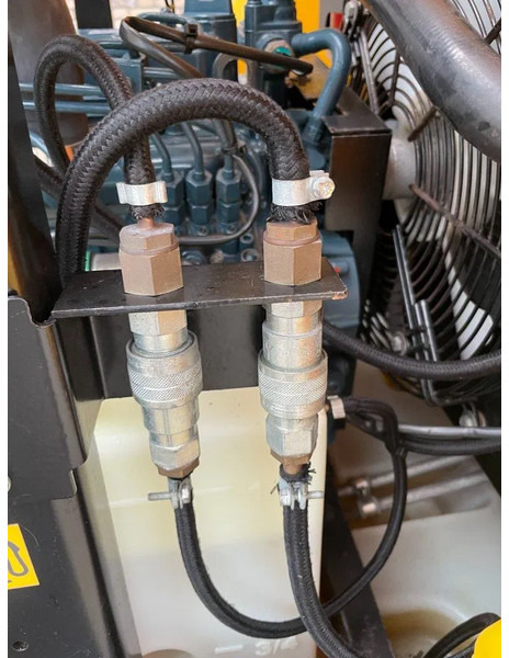 Máy nén khí Kaeser M27 Kubota 2,7 m3 / min 7 Bar 18 kW Mobiele Silent Diesel Compressor: hình 12