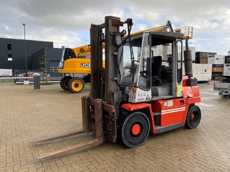 Kalmar DCD 55-6 6 ton Perkins Diesel Sideshift Positioner Freelift Heftruck - Xe nâng diesel: hình 2 Kalmar DCD 55-6 6 ton Perkins Diesel Sideshift Positioner Freelift Heftruck - Xe nâng diesel: hình 2