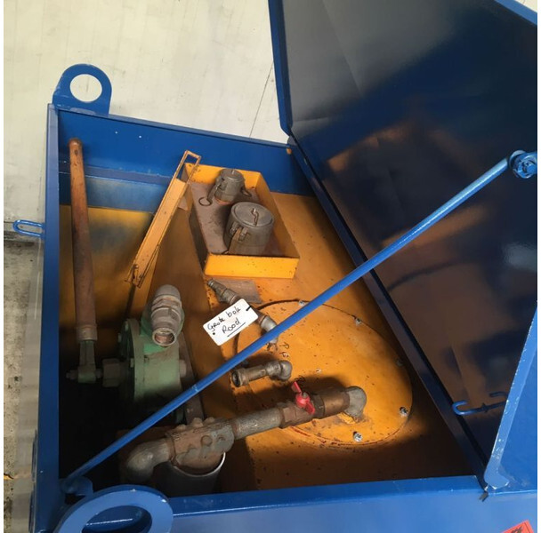 Kiwa IBC Elzinga Machinefabriek 1000 liter IBC Dieseltank met handpomp - Bồn chứa: hình 3 Kiwa IBC Elzinga Machinefabriek 1000 liter IBC Dieseltank met handpomp - Bồn chứa: hình 3