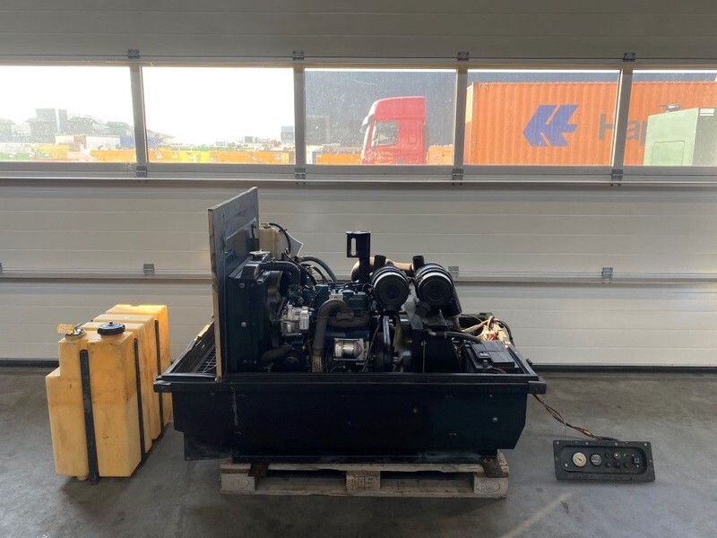 Kubota Sullair 15.5 kW 7 bar 2000 L / min Diesel Schroefcompressor - Máy nén khí: hình 1 Kubota Sullair 15.5 kW 7 bar 2000 L / min Diesel Schroefcompressor - Máy nén khí: hình 1