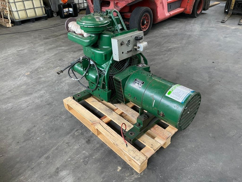 Lister HR2A - 16 kVA generatorset - Bộ phát điện: hình 5 Lister HR2A - 16 kVA generatorset - Bộ phát điện: hình 5
