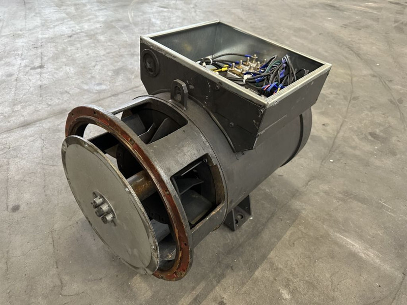MECC ALTE SPA ECP32 2S4 Generatordeel 35 kVA Alternator as New ! 2018 overstock ! - Bộ phát điện: hình 4 MECC ALTE SPA ECP32 2S4 Generatordeel 35 kVA Alternator as New ! 2018 overstock ! - Bộ phát điện: hình 4