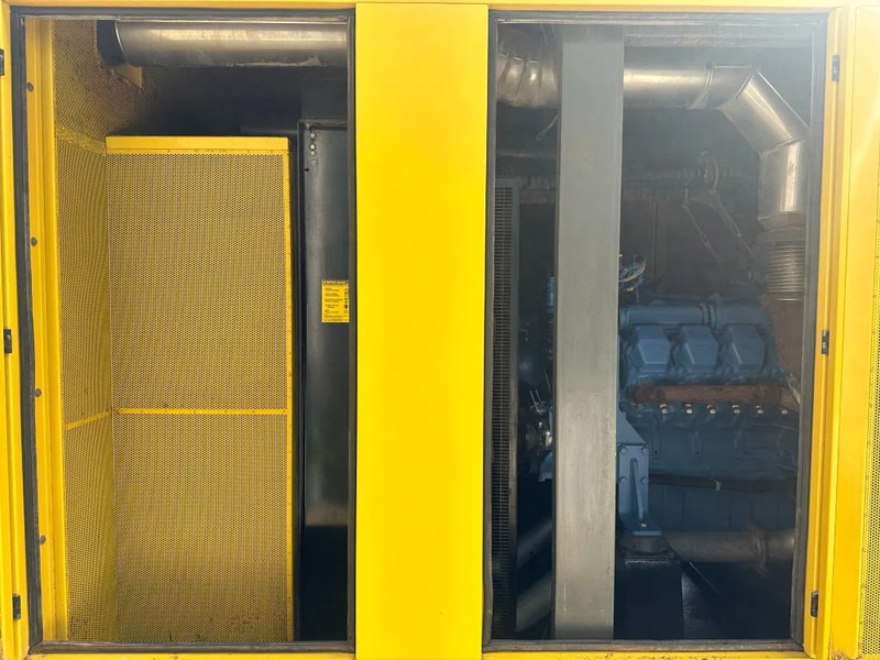 MTU 16V 2000 Leroy Somer 1125 kVA Silent generatorset - Bộ phát điện: hình 4 MTU 16V 2000 Leroy Somer 1125 kVA Silent generatorset - Bộ phát điện: hình 4