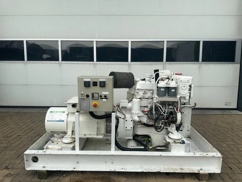 Mercedes-Benz OM 364 MTU 50 kVA Marine Scheepsvaart generatorset - Bộ phát điện: hình 1 Mercedes-Benz OM 364 MTU 50 kVA Marine Scheepsvaart generatorset - Bộ phát điện: hình 1